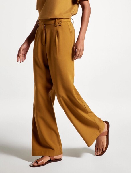 PANTALÓN RECTO DE TALLE ALTO MARRÓN