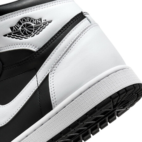 AIR JORDAN 1 RETRO HI Black