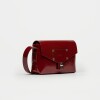 Bandolera Palma En Cuero Charol Arrugado Berry