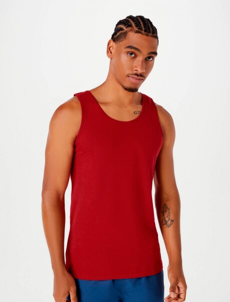 MUSCULOSA BÁSICA MASCULINA MODELO SLIM ROJO