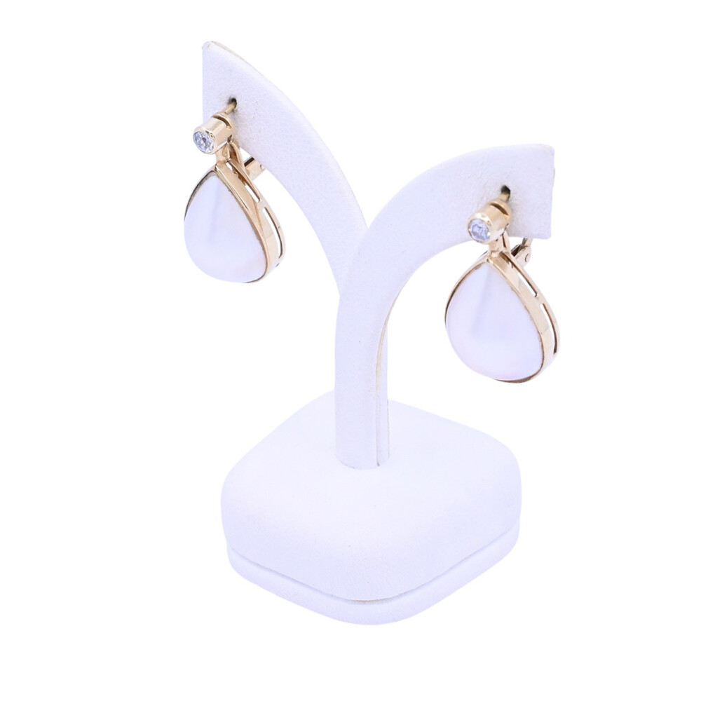 Caravanas oro 18 k con perla mabe lágrima y brillantes. Caravanas oro 18 k con perla mabe lágrima y brillantes.