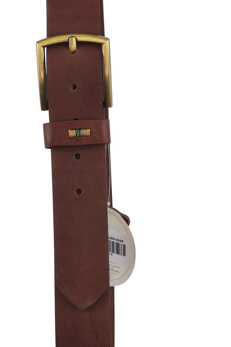 Cinto cuero c/detalle de costura en pasador Marrón