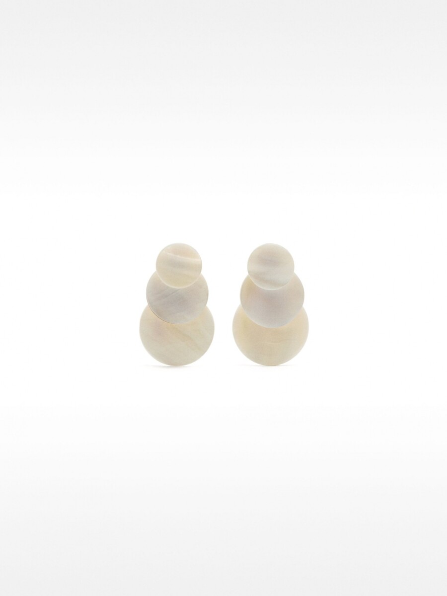 Pendientes Circulares Degradé Con Conchas blanco