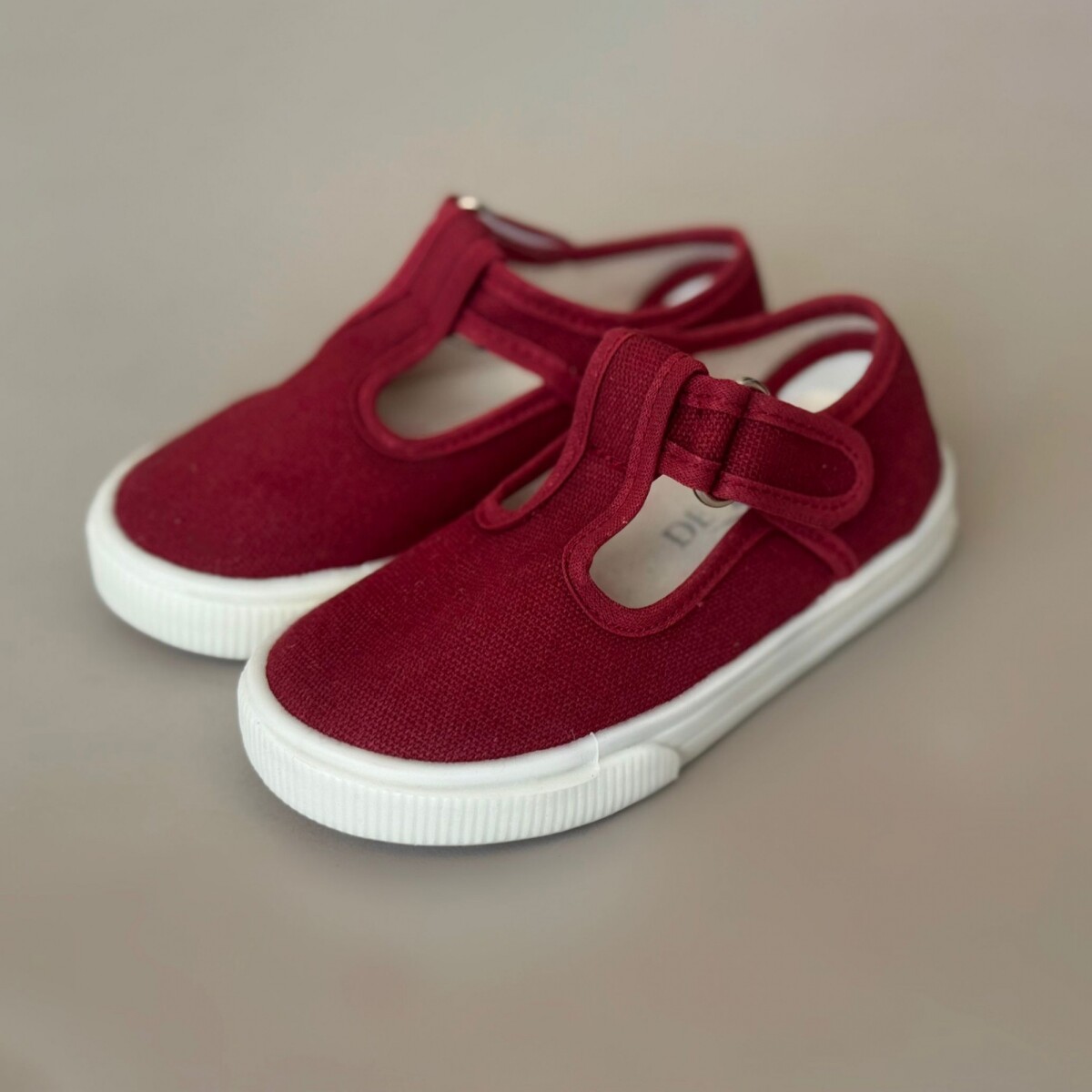 Guillermina De Lona Canvas Toddler Lisas Del 22 Al 26 - Guinda 
