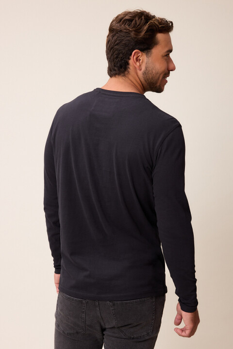 T-SHIRT M/L LEOZ POLANCO Negro