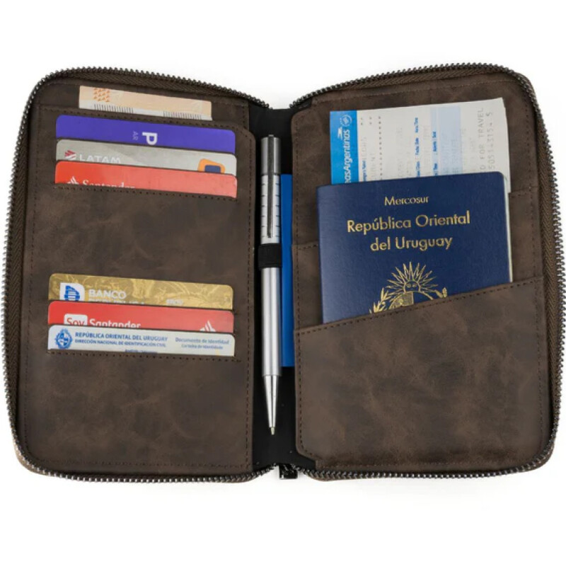 Billetera Baleine Passaport Cover - Marrón Billetera Baleine Passaport Cover - Marrón