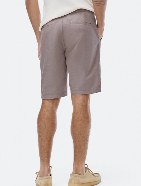 BERMUDA DE SARGA MODELO CHINO BEIGE