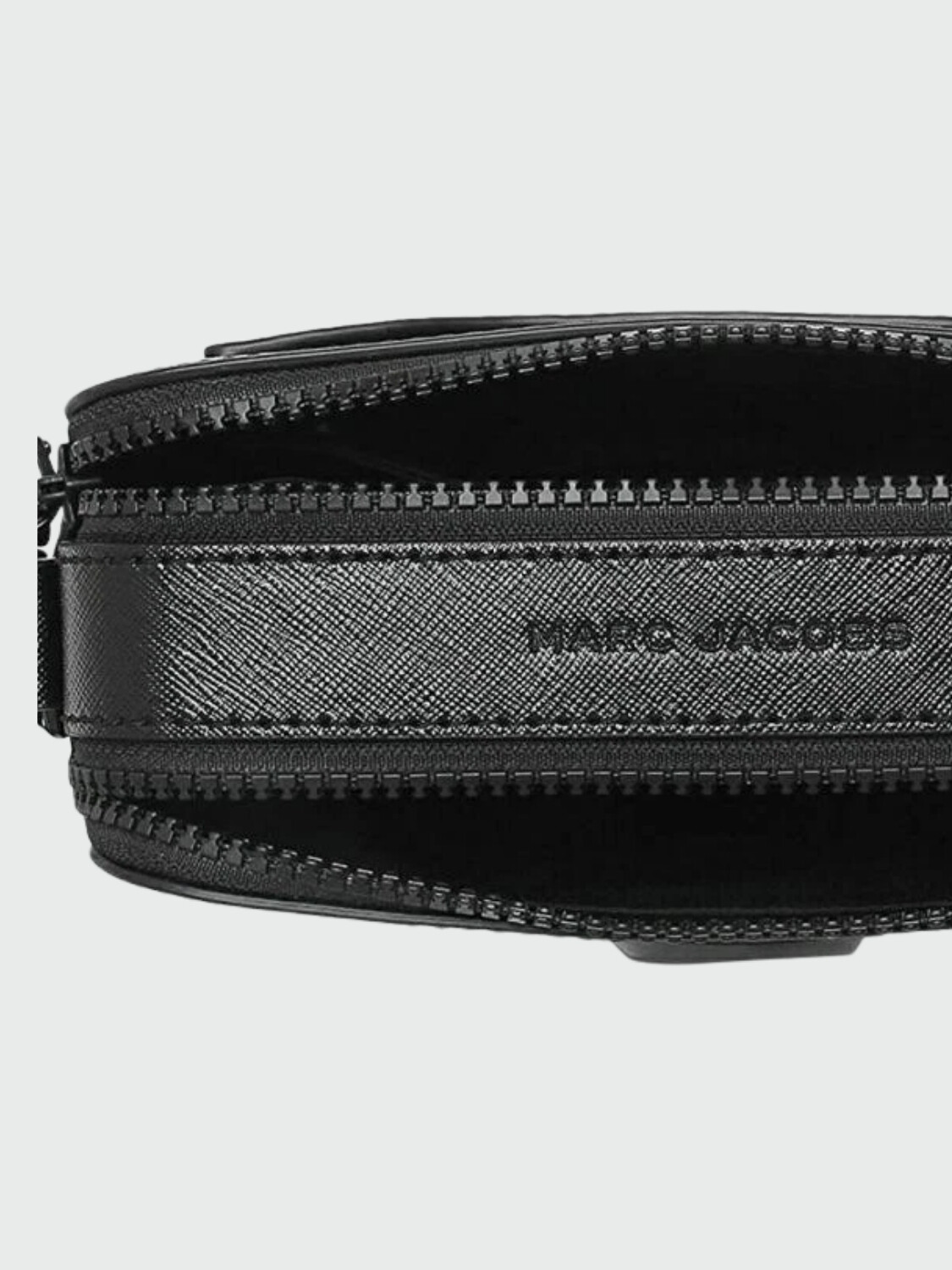 MARC JACOBS - THE SNAPSHOT 001