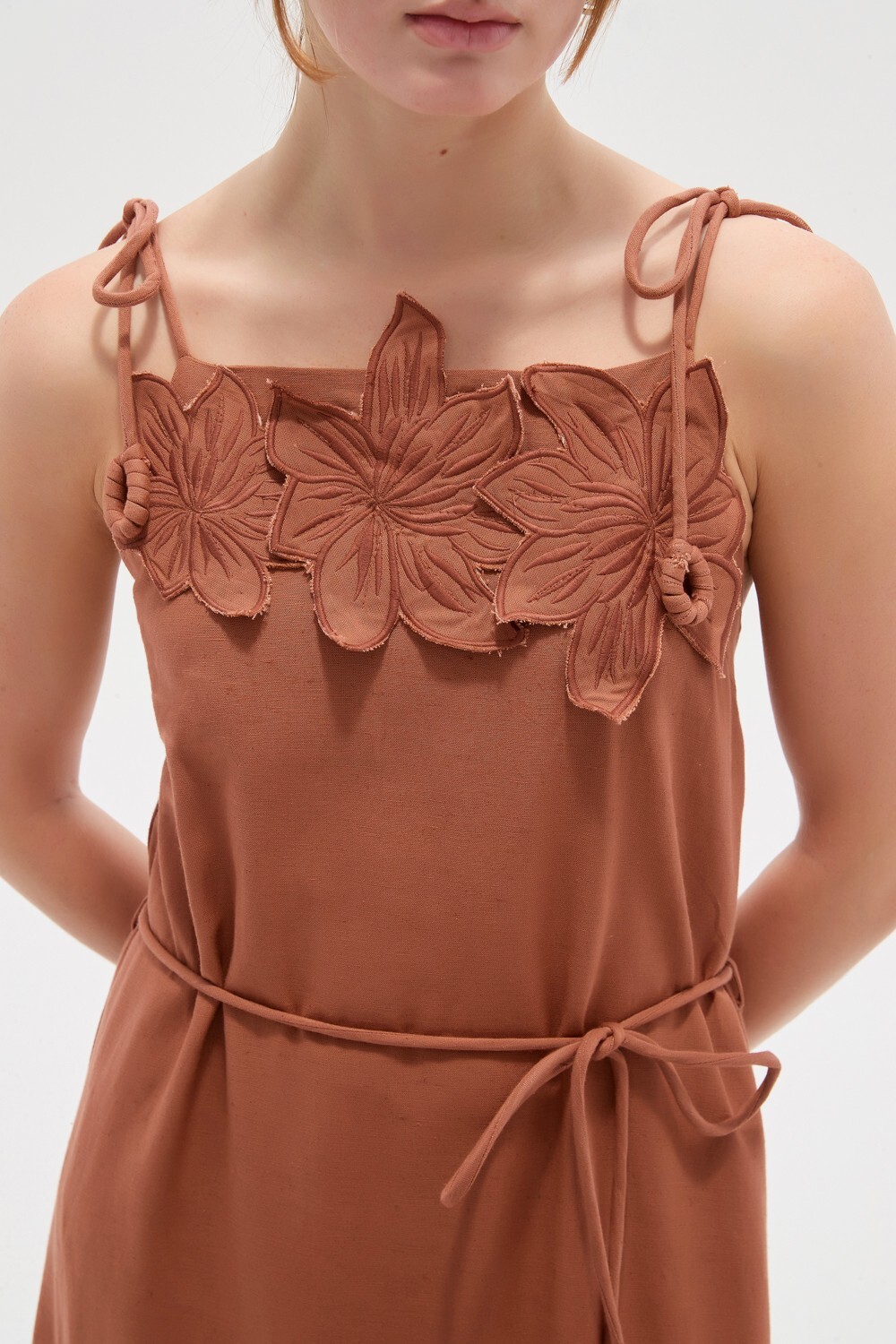 Vestido Vesal Tostado