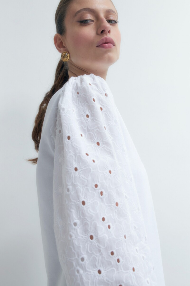 Sweatshirt con mangas de broderie blanco