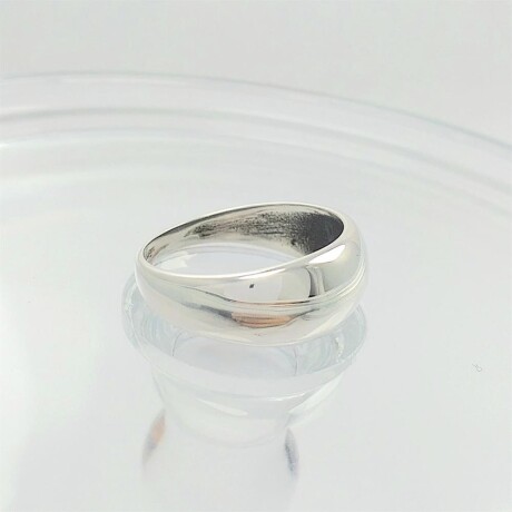 Anillo de plata 925, bombé liso. Anillo de plata 925, bombé liso.