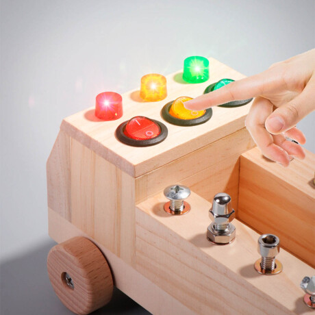 Camión De Madera Interactivo Herramientas Sensoriales El Rey Jug019018