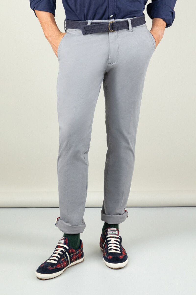 Pantalón Chino Gris