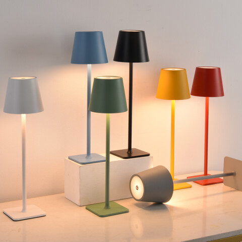 Lámpara de mesa LED inalámbrica 5W negro USB-C IX5000