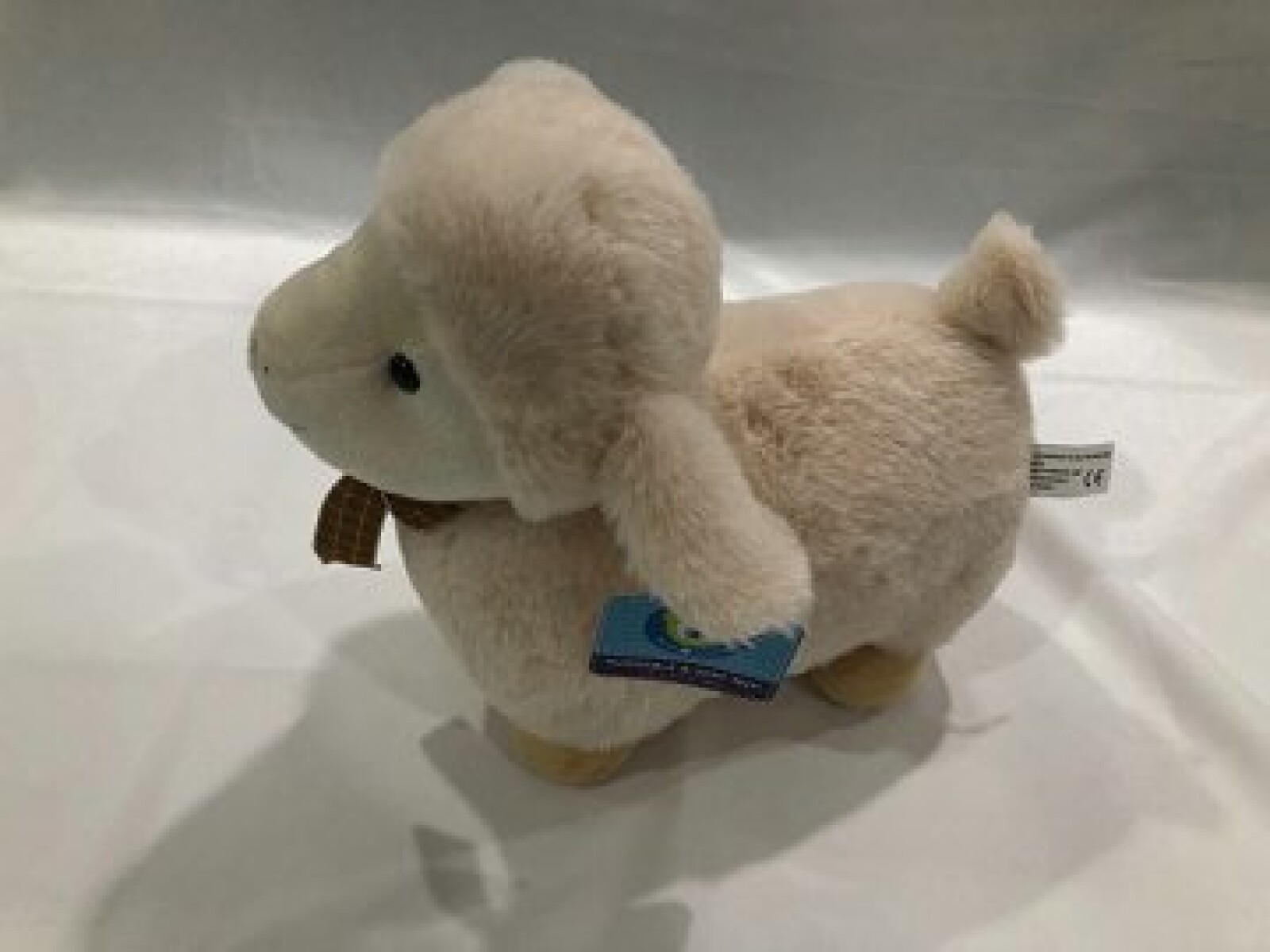 PELUCHE DE OVEJA DE PIE GRANDE 