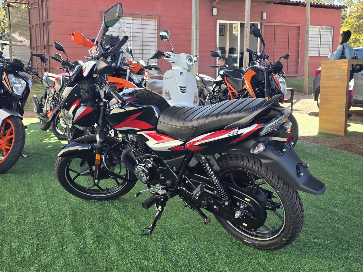 Bajaj Discover 125 cc. 2026 0KM | Permuta / Financia Bajaj Discover 125 cc. 2026 0KM | Permuta / Financia
