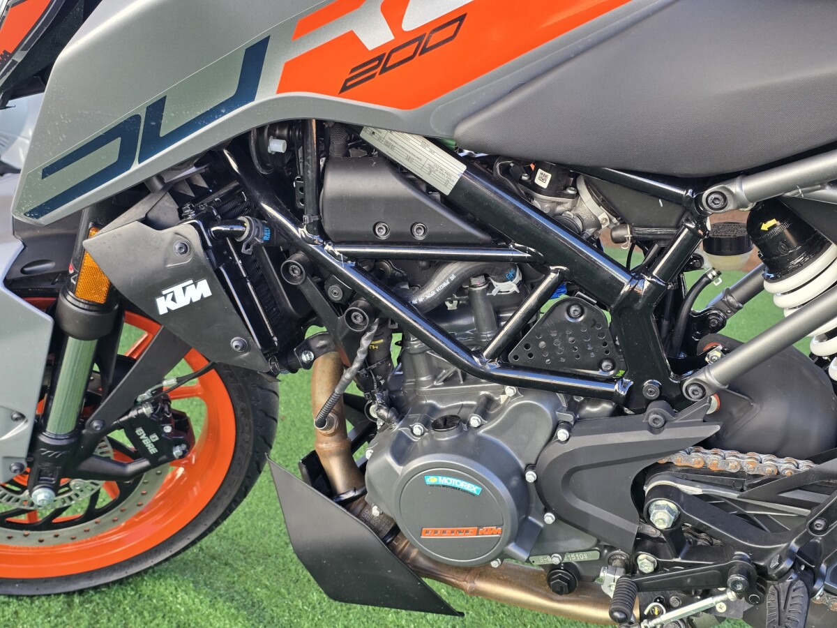 KTM Duke 200 0KM | Permuta / Financia KTM Duke 200 0KM | Permuta / Financia