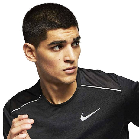 Remera Nike Dri-FIT Miller Black