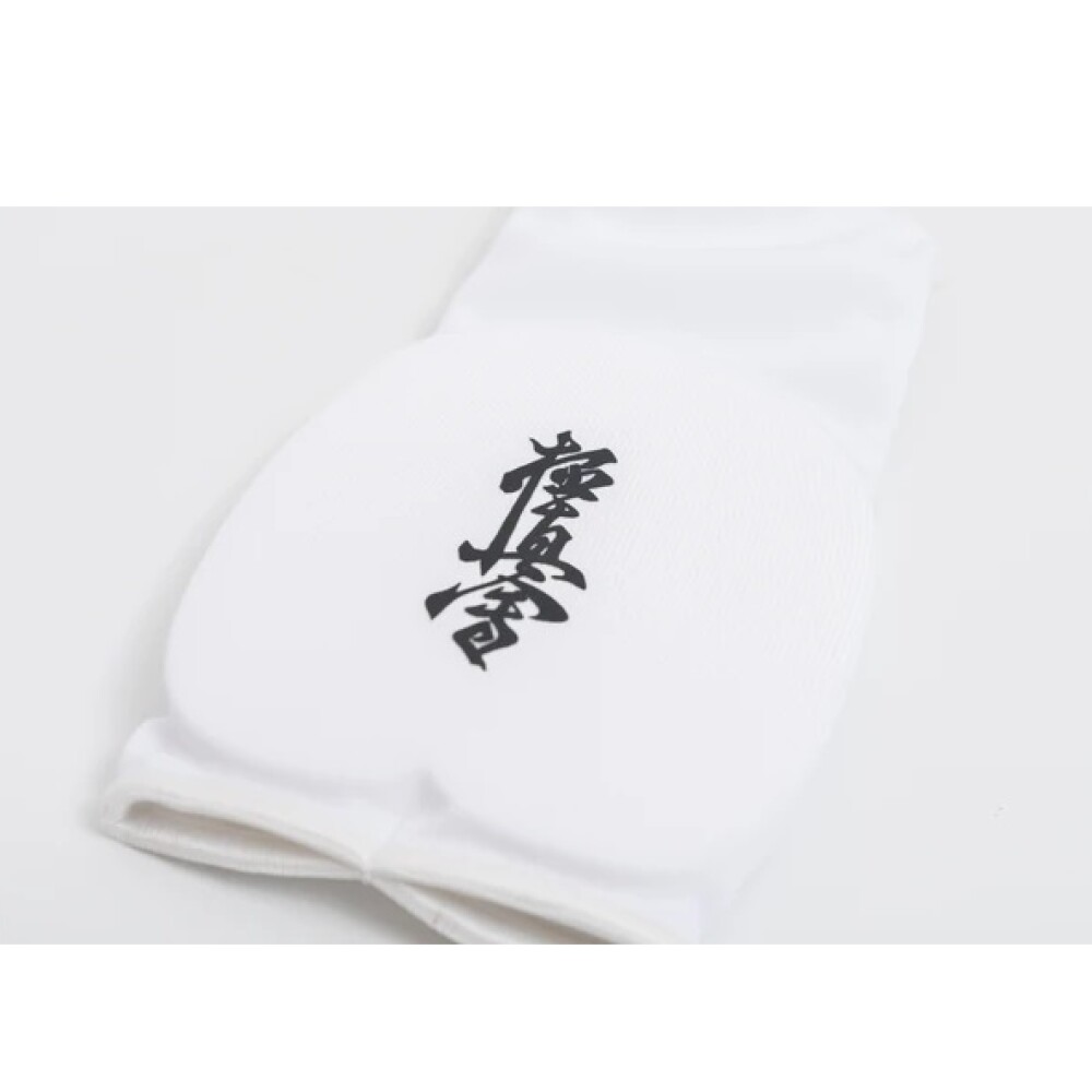 GUANTE KARATE KYOKUSHIN ESPUMA L GUANTE KARATE KYOKUSHIN ESPUMA L