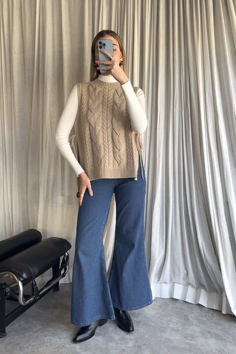 Trensi Off White
