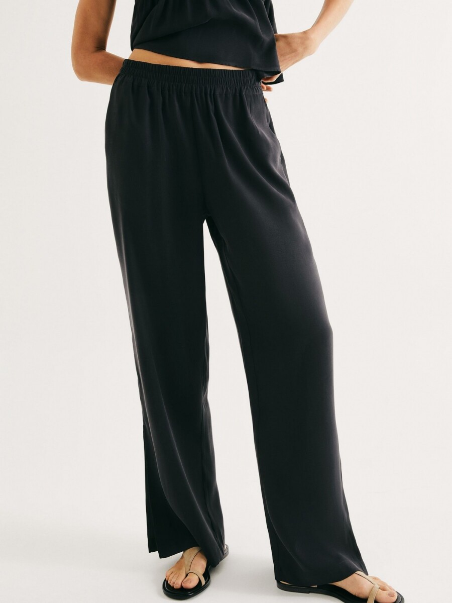 CALZA RECTA CON BOLSILLOS - NEGRO 