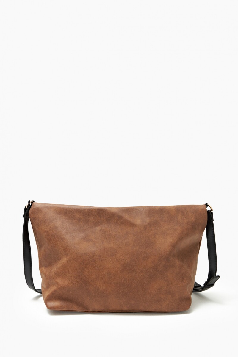 Bolso bandolera con solapa tostado