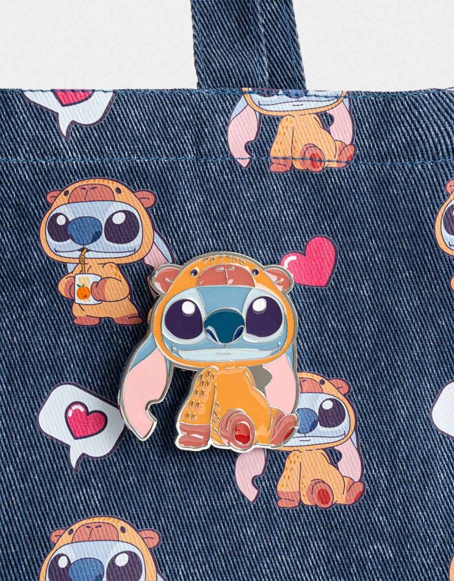 Llavero Pin Metálico "stitch Capybara" - Combinacion Multicolor