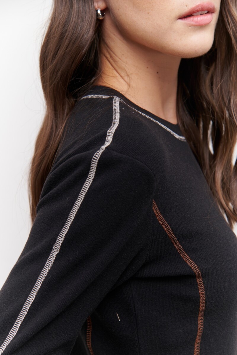 REMERA ESTELA NEGRO