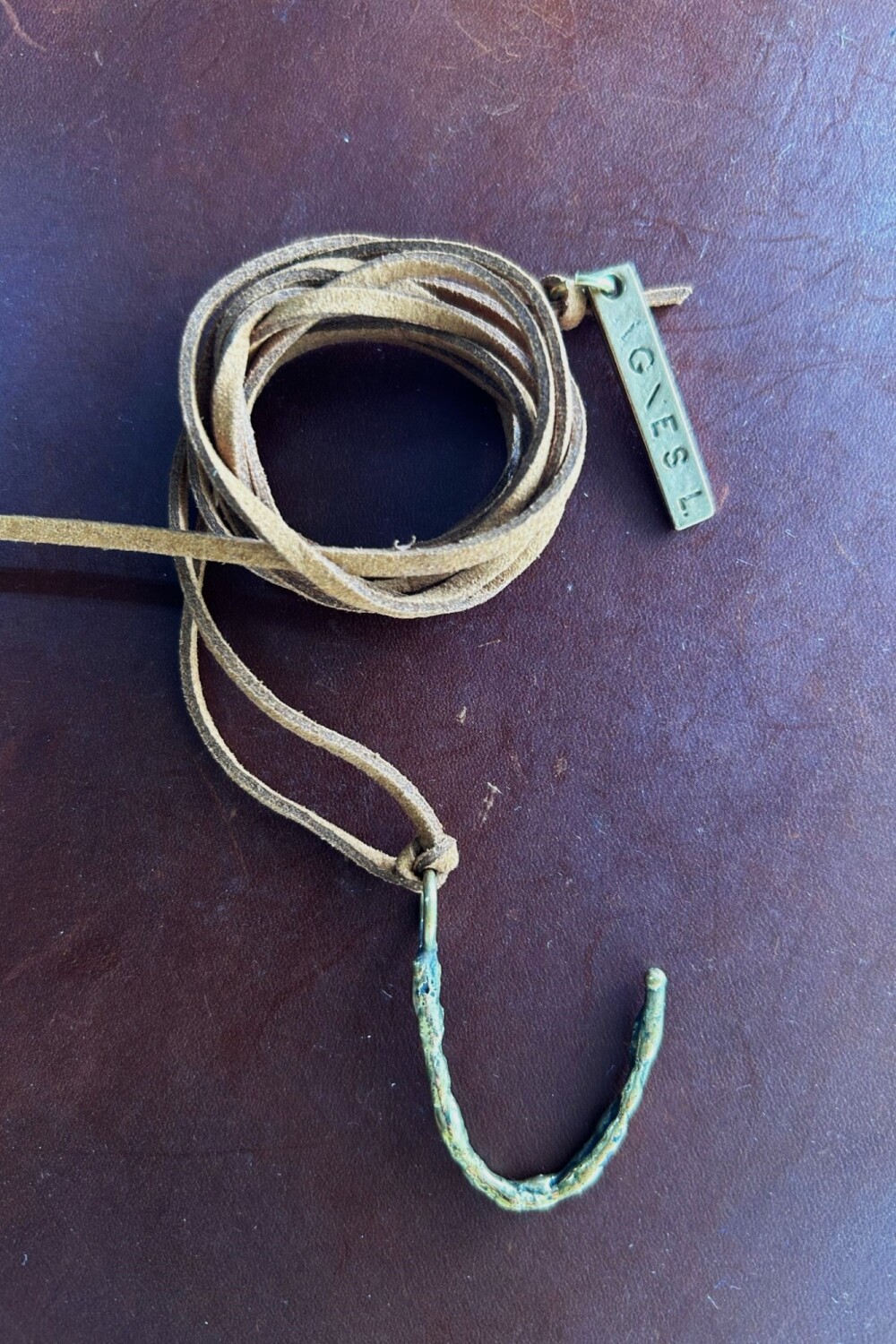 Spelling Necklace U