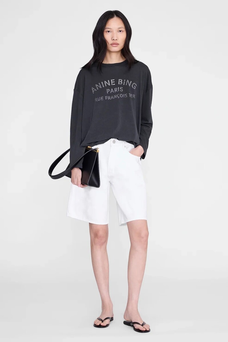 REMERA IVAN PARIS STENCIL Negro