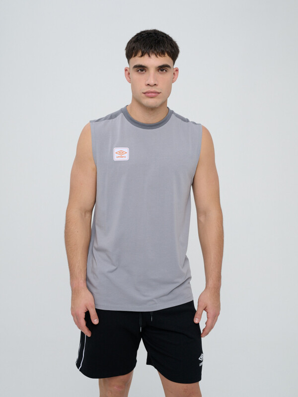 REMERA SIN MANGAS MIXTAPE Umbro Hombre 005