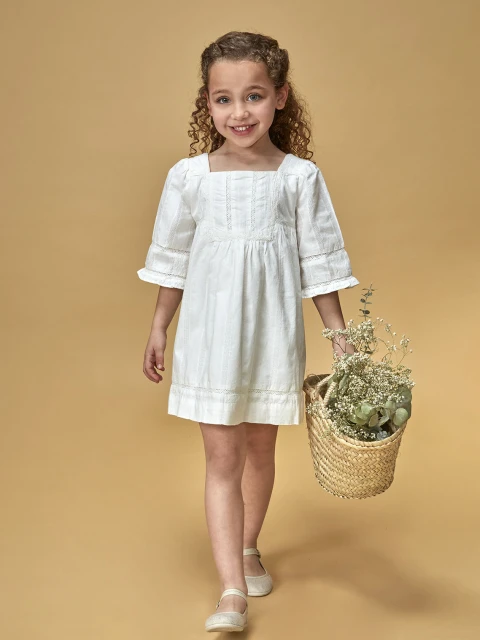 Vestido De Arras De Crepe Crudo Con Tir Blanco Roto