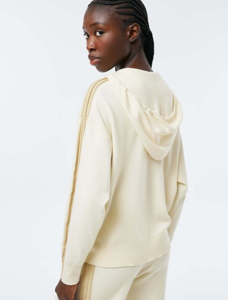 CAMPERA DE PUNTO CON CAPUCHA BEIGE