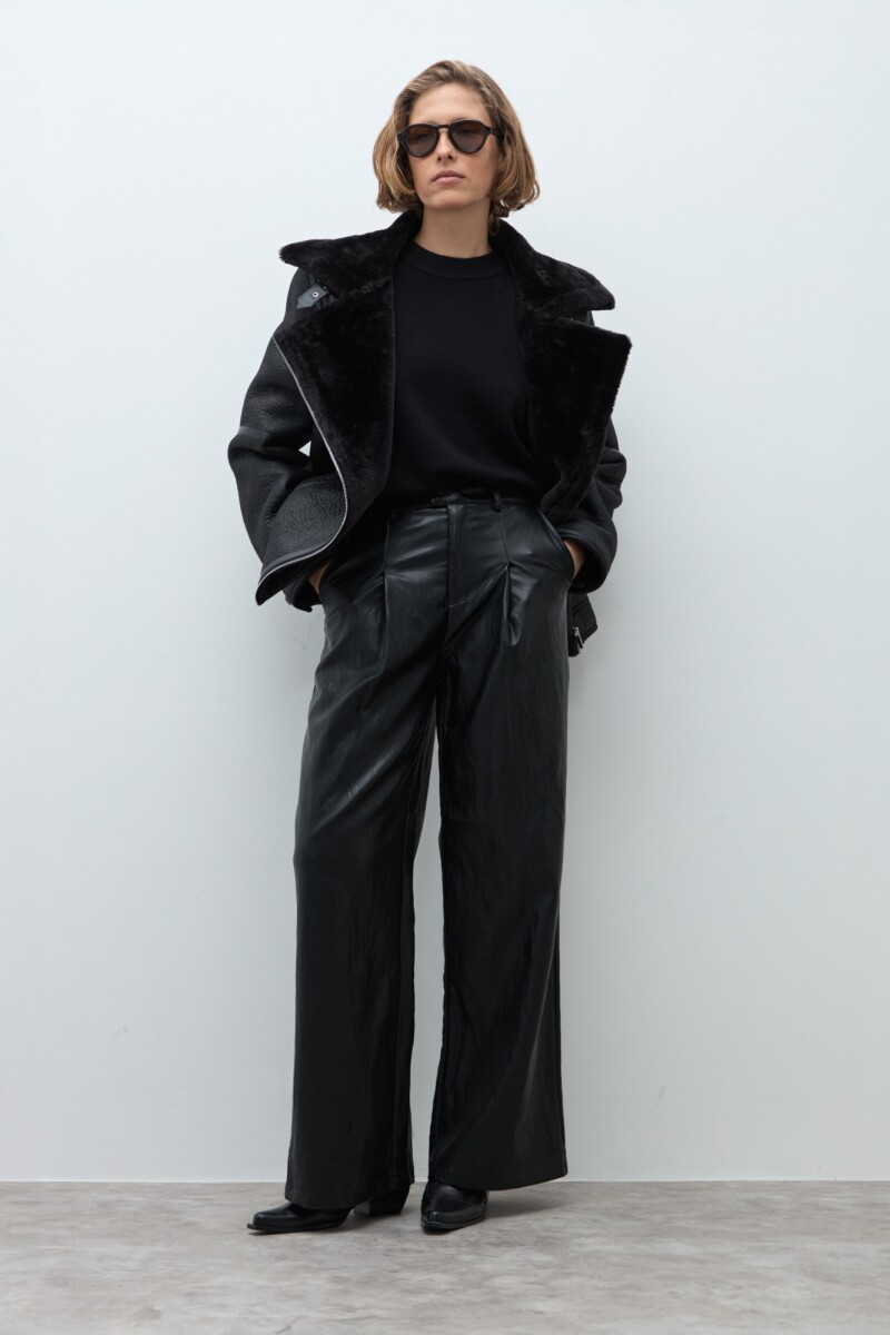 Pantalón eco cuero negro
