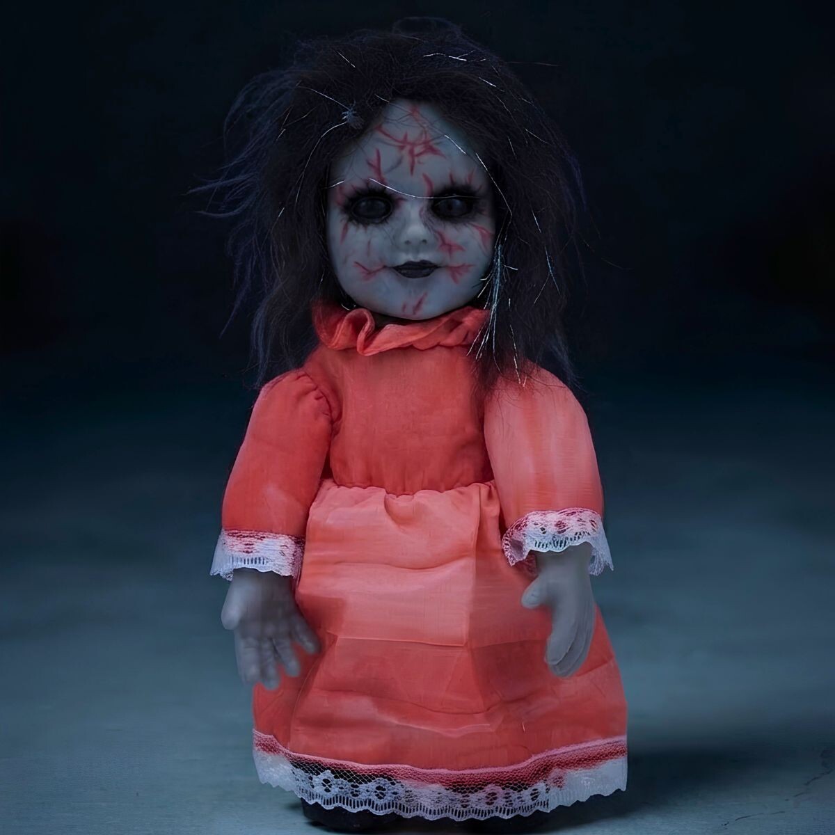 Halloween - Muñeca poseida sonido y movimientos 