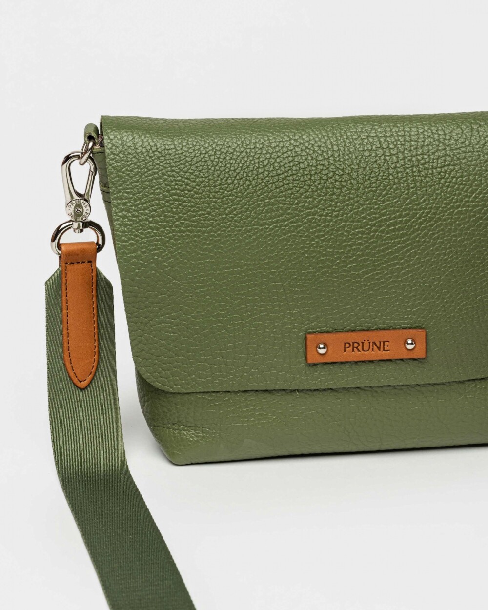 Bandolera New Nina en cuero graneado Verde