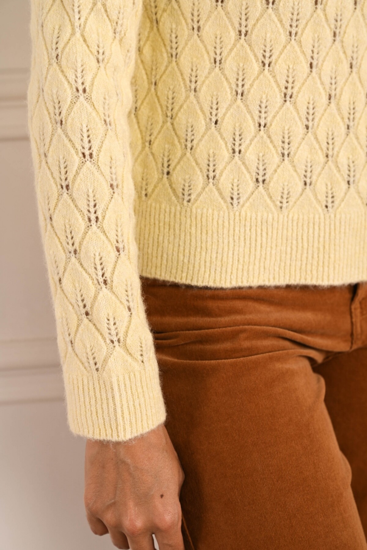 Sweater Textura Amarillo Suave