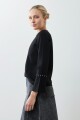 Remera con tachas negro