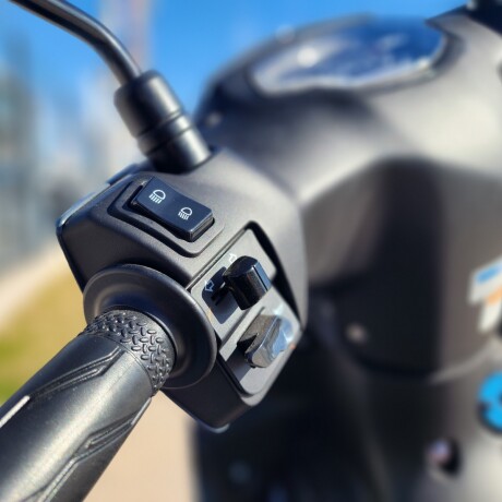 Yamaha Crypton 115 FI Gris oscuro