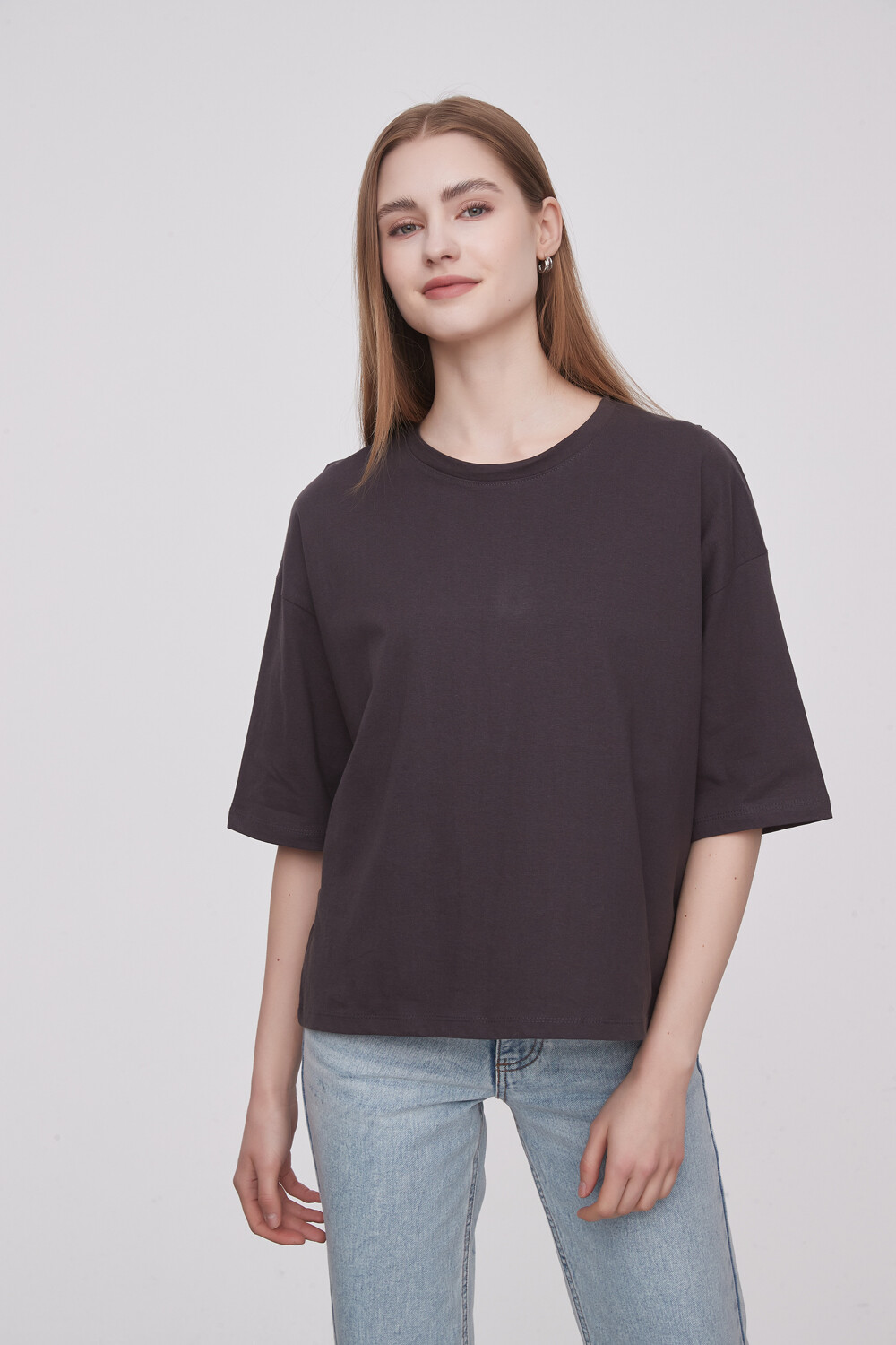 Remera Ahrnia Gris Oscuro