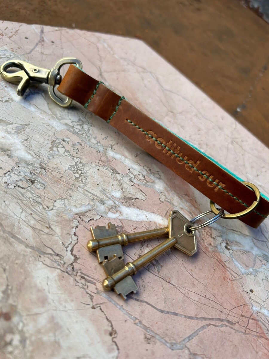 Colorful Key Chain - Camel / Verde Agua 