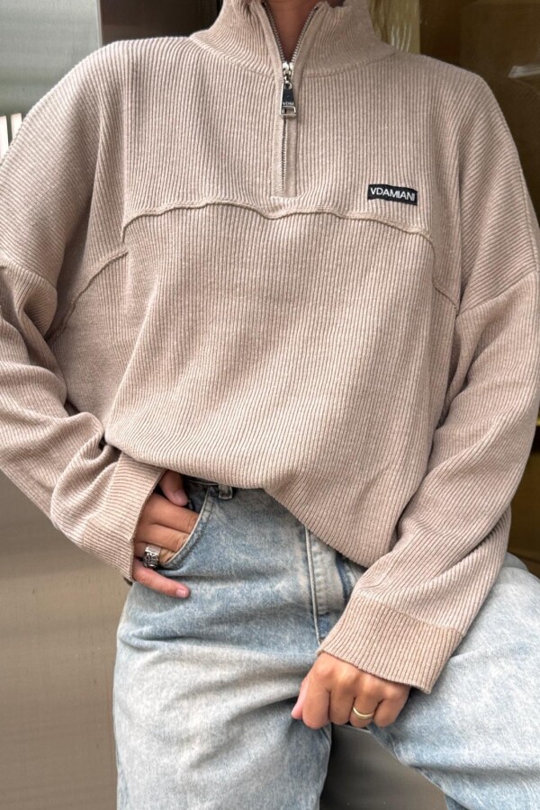 Sweater Label Unit Beige