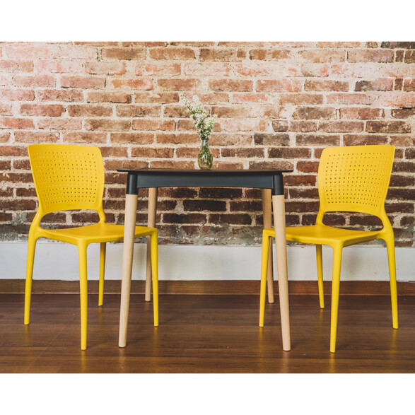 Silla apilable amarilla SAFIRA con respaldo calado TD0580