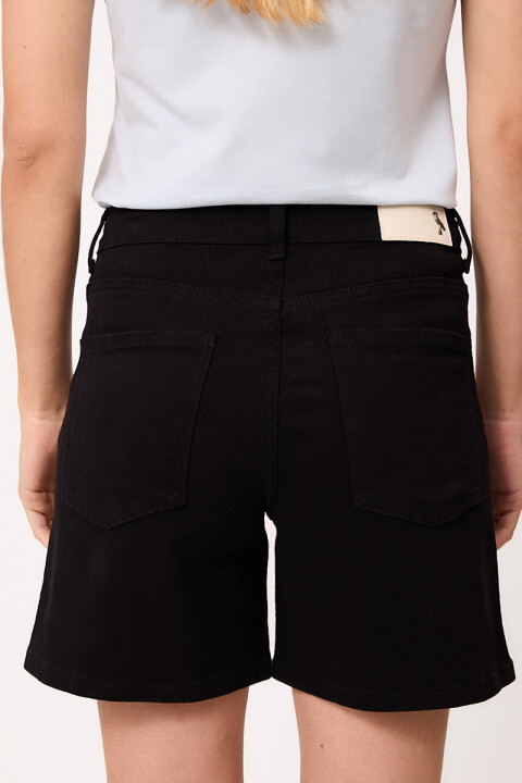 SHORT ELADIA S27 POLANCO Negro