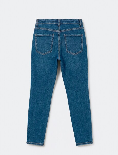PANTALÓN DE JEAN MODELO SKINNY AZUL