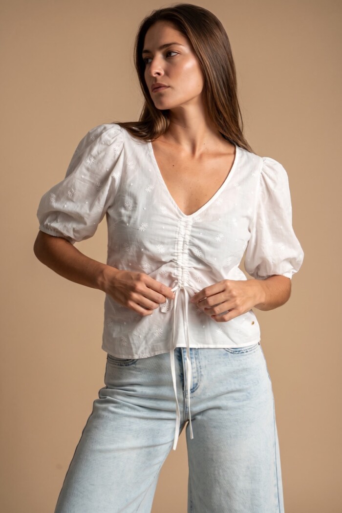 Blusa Bordada Frunces Nacar