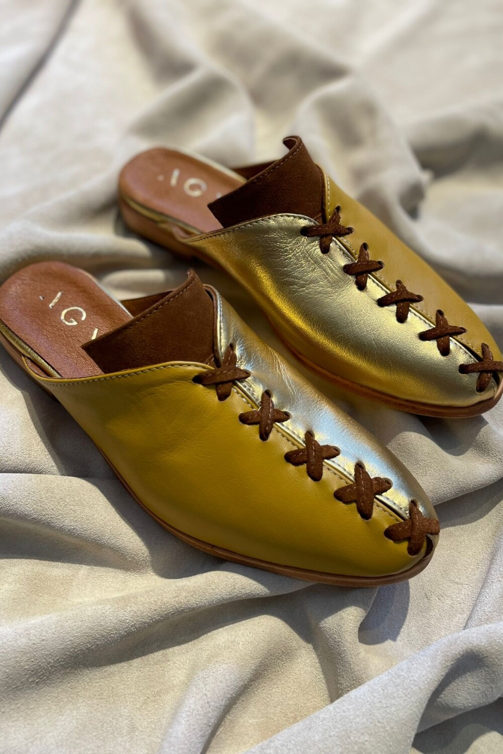 Suela Shoes Dorado Y Mostaza