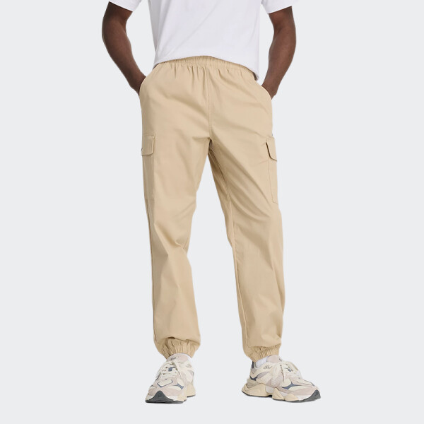 Pantalón New Balance Cargo Beige