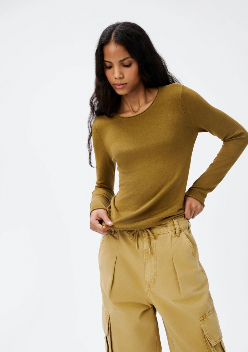 BLUSA DE MANGA LARGA AJUSTADA EN TEJIDO DE PUNTO LIGERO - MARRÓN 