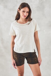 Remera Algodón Escote Metalizado Nácar